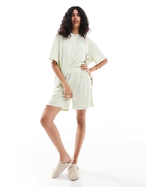 ASOS DESIGN texturerade shorts set i grön