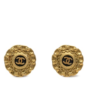 Pre-owned Cc Gold Plated Enamel Round Clip On Earrings