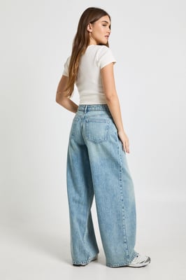 Basics Mid Waist Boyfriend Jean