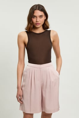 Polished Linen Blend Tailored Knee Short