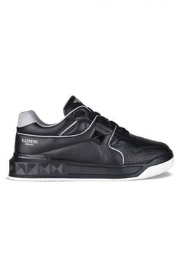 Valentino Garavani Sneakers met één stud Zwart
