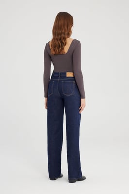 Nova jeans met middelhoge taille, normale lengte, 5 zakken, onbewerkt