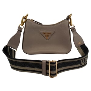 Prada Schoudertas met Logo-Detail in Grijs Leer