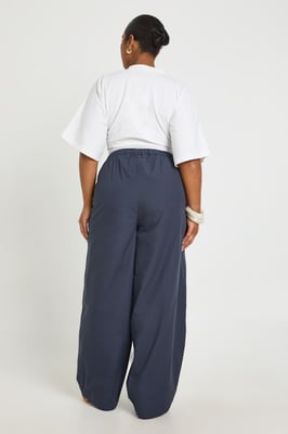 Plus Poplin Barell Leg Trouser