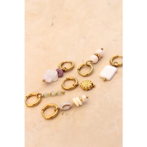 Label Kiki Pink feather hoop