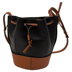 Loewe Small Balloon Bucket Bag in zwart en bruin leer