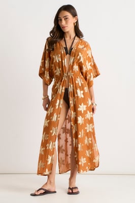 Kaftan-kimono i orange med blommönster och lurex, knyts framtill