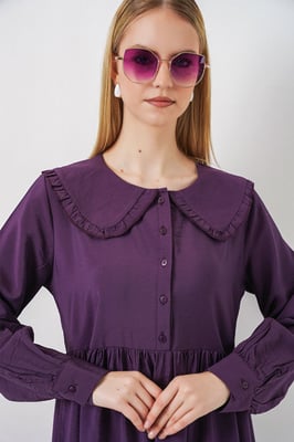 Maxi-jurk met babykraag en knoopsluiting