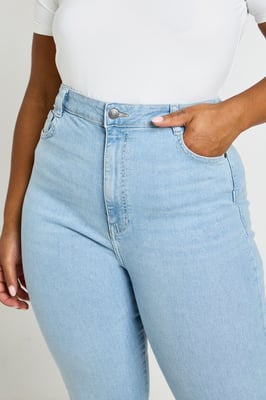 Plus High Waist Booty Lifting Skinny Jean