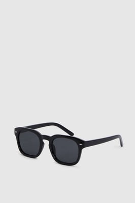 Black Retro Sunglasses