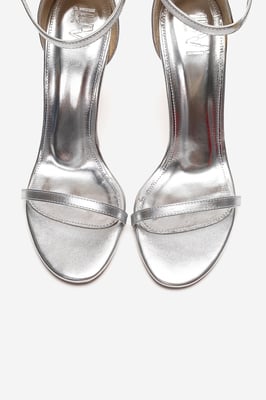 Yelena Pump met Enkelbandje en Stilettohak
