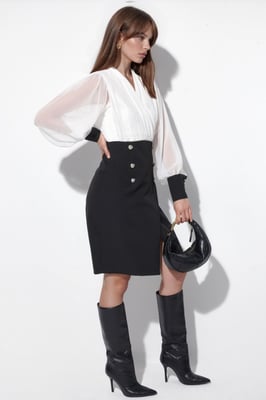 V-hals Midi Jurk met Knopdetail