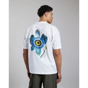 Aeden Luceris tee off