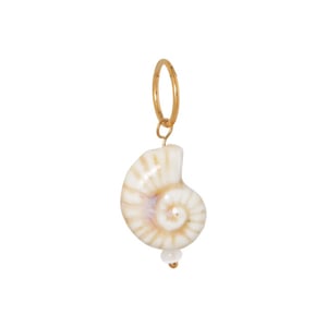 Label Kiki White shell charm