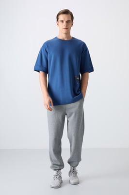 Överdimensionerad T-shirt med bomullsmix och rund hals