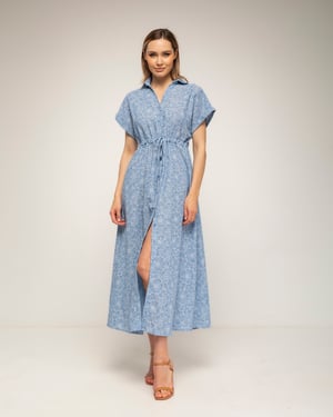 Geborduurde midi-blousejurk met korte mouwen en een gerimpelde taille