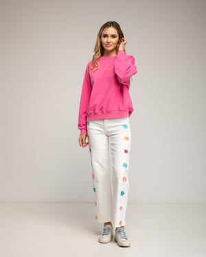 Straight fit jeans met geborduurde bloemen aan de voorkant.