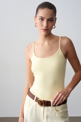 Slim Fit Mouwloze Cami Blouse
