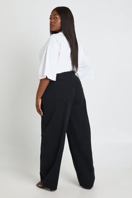 Plus Mid Waist Twisted Seam Barrel Leg Jean