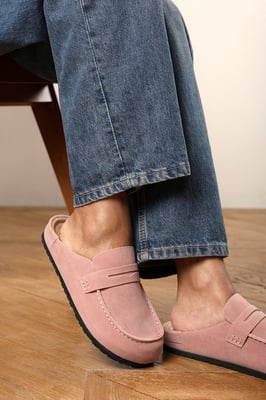Where's That From Womens Honeybee Pink Low Back Slip on Mule
