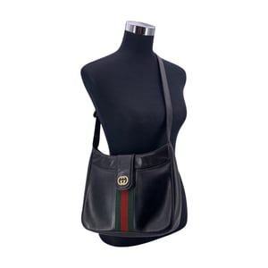Gucci Vintage läderaxelväska gäller ej