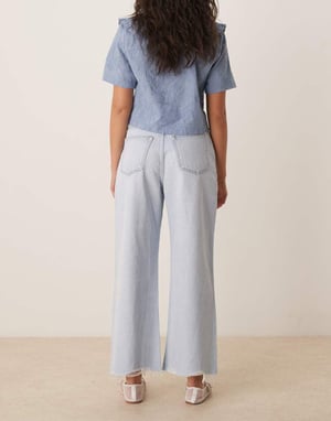 Abercrombie & Fitch curve love high rise crop wide leg jeans in bleach