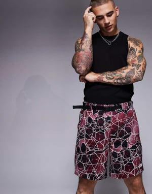 The North Face Class V Pathfinder belted logo shorts in burgundy print