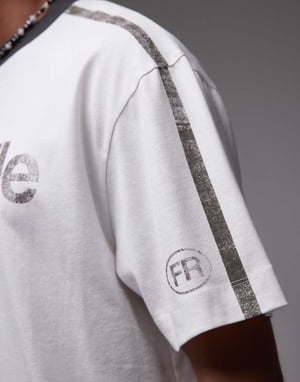 Topman avslappnad passform ringer t-shirt med Marseille-tryck i vitt