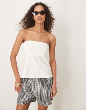 Abercrombie & Fitch vikbar långlinje tube-top i krämfärg