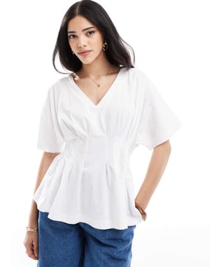 ASOS DESIGN plisserad v-ringad blus i vitt