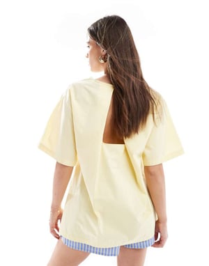 ASOS DESIGN poplin plissé bak trapez t-shirt i smörkräm