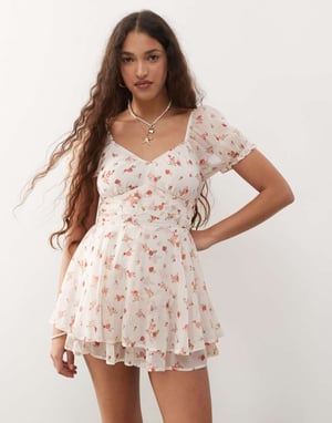 Miss Selfridge chiffong rara mini jumpsuit i rosa rosformattryk