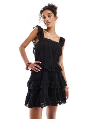 Miss Selfridge strand premium tygoverall i svart