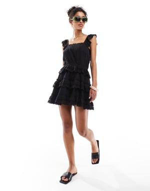 Miss Selfridge strand premium tygoverall i svart