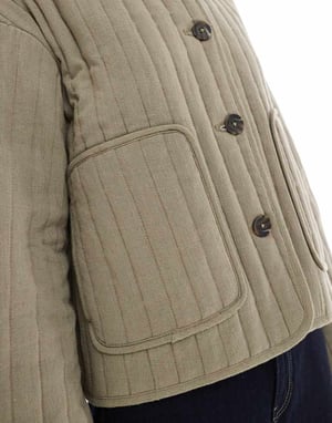 ASOS DESIGN linne kort kragefri vadderad jacka i khaki