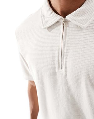 Jack & Jones strukturerad zip-polo i beige