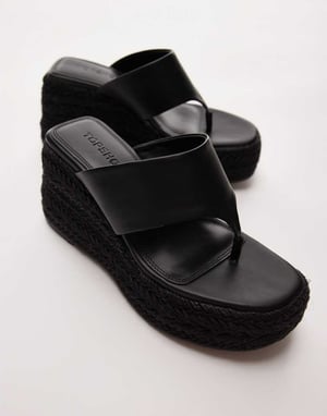 Topshop Heidi tårem sandal med kilklack i svart