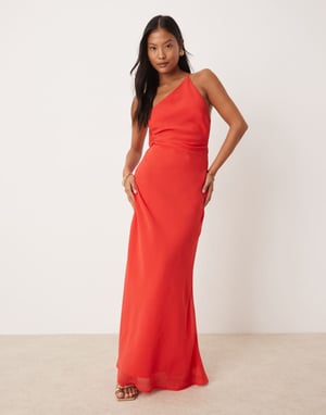 ASOS DESIGN Petite enaxlad maxiklänning med öppen rygg i röd
