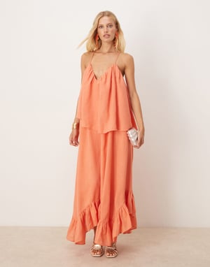 ASOS DESIGN hjärtformad dubbel lager volym maxiklänning med pephem i korall