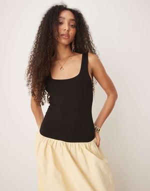 ASOS DESIGN kontrasterande poplinmix fyrkantig hals maxi klänning i smörkräm
