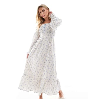 Miss Selfridge Petite mjölkerska maxiklänning i blått blommönster