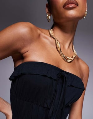 ASOS DESIGN bandeau volang lager maxi klänning i svart