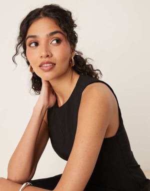 ASOS DESIGN bengaline ärmlös korsett midiklänning i svart