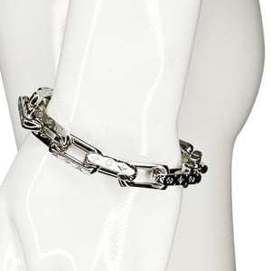 Louis Vuitton Monogram Chain Bracelet in Silver Metal