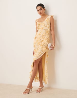 ASOS DESIGN 3D-blommor draperad volangärm midaxi klänning med öppen rygg i liten blommig tryck