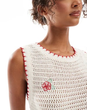 ASOS DESIGN virkad miniklänning med blommig broderi i ecru