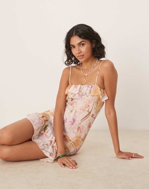 ASOS DESIGN cami knyt shirred volang mini i blommönster