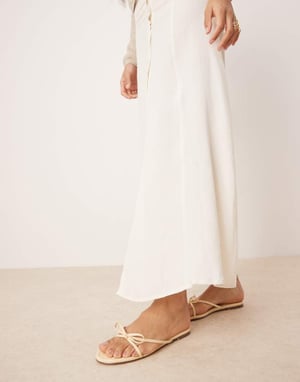 ASOS DESIGN linneblandning knäppning genom maxikjol i elfenben