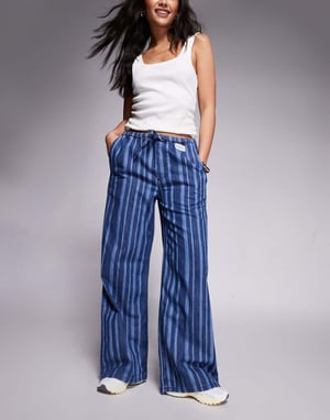 Weekend Collective jeans i lätt randig denim