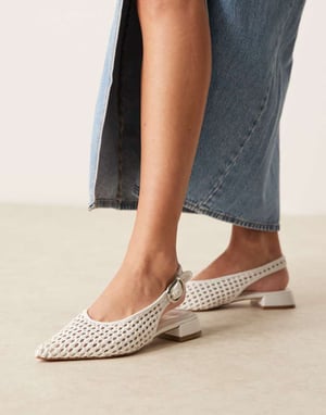 ASOS DESIGN Leonora slingback ballerina i vit väv